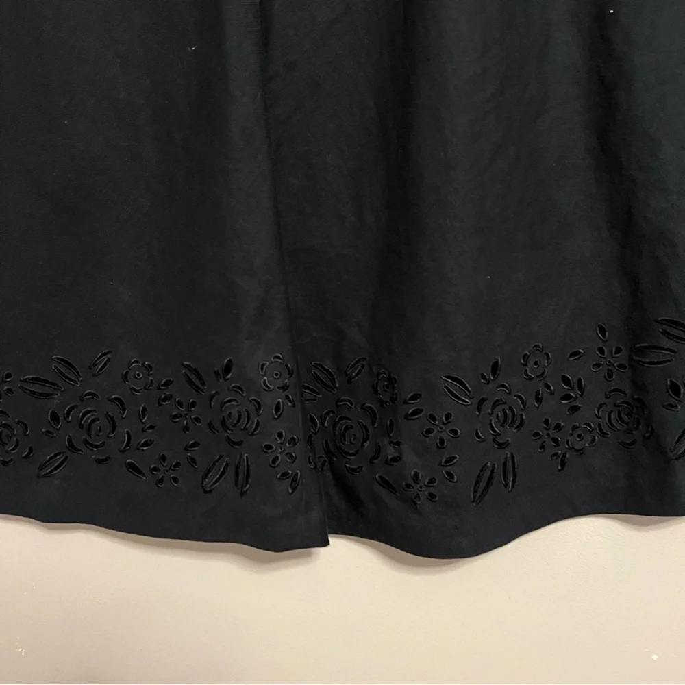 Vintage Talbots Skirt sz 10 Petite Black Linen Floral Cutouts Eyelet A Line Midi